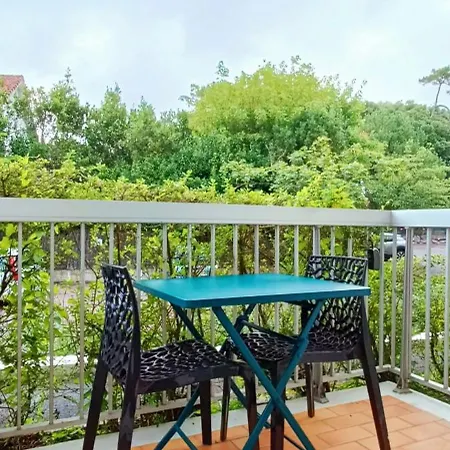 Et Marche A Pied بورنيشّيه